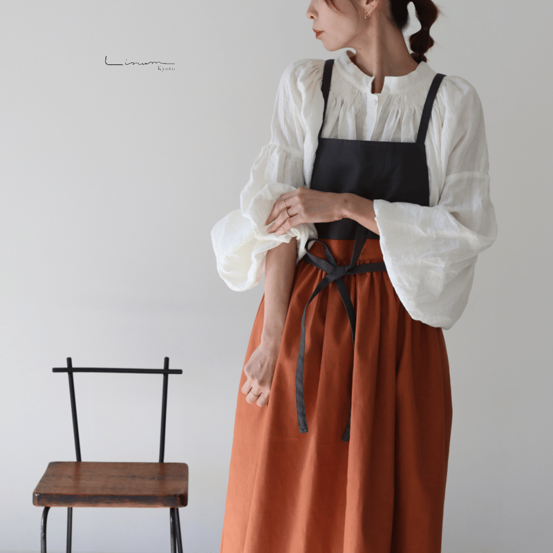 【ペア】リネンのリネンのエプロン　ハンドメイド 麻100％のフレンチシックでお洒落なリネンエプロンです。ギフト