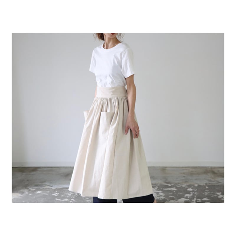 カフェエプロン　ギャルソンエプロン　リネンエプロン　ギャザー　オフホワイト　白 リネンギャザーカフェエプロン／おうち時間もお洒落に過ごす