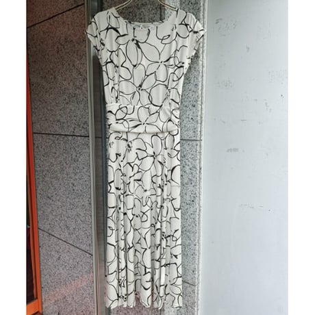 【S〜Lサイズ】フランス製アート花柄ワンピース