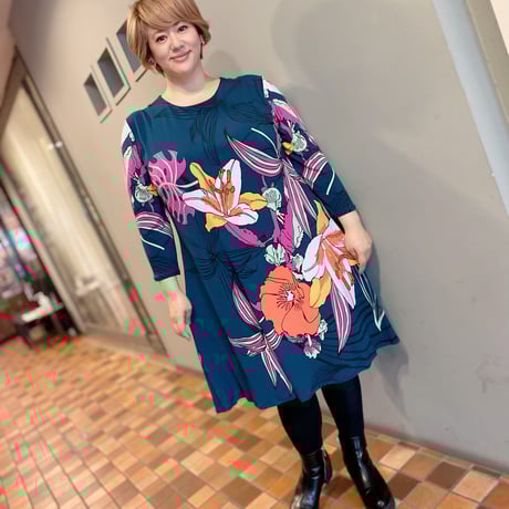 【インスタライブ紹介商品】evavarro  フレアワンピース
