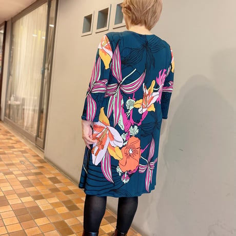 【インスタライブ紹介商品】evavarro  フレアワンピース