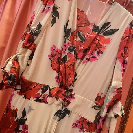 【インスタライブ紹介商品】バラ模様ロングドレス