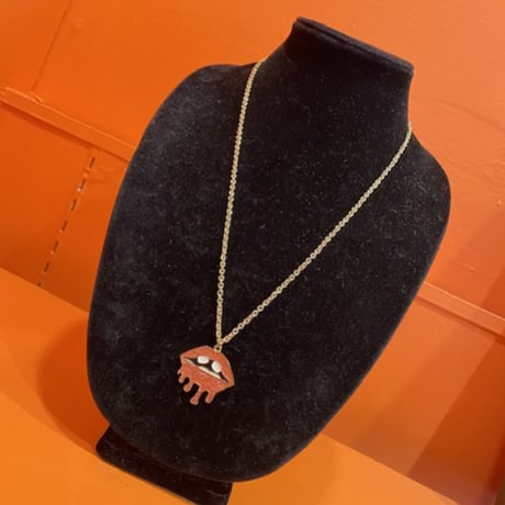リップモチーフネックレス　K-256