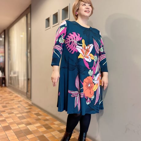 【インスタライブ紹介商品】evavarro  フレアワンピース