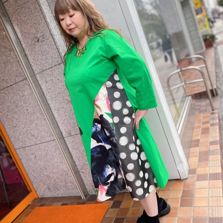 【L〜3Lサイズ】切り替えドットワンピース