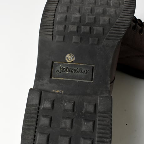 USED "ST. JOHN’S BAY" LEATHER SHOES