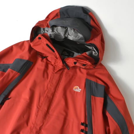 USED "LOWE ALPAIN / TRIPLEPOINT" MOUNTAIN PARKA