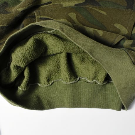 USED 80’S "HEALTHKNIT" RAGLAN CAMO HOODIE