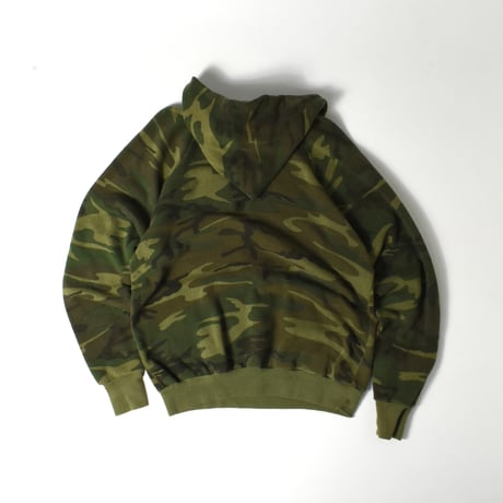 USED 80’S "HEALTHKNIT" RAGLAN CAMO HOODIE
