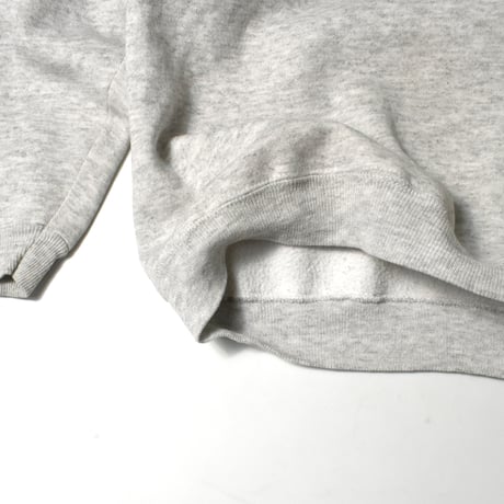 USED "HANES / HEAVYWEIGHT" CREWNECK SWEAT