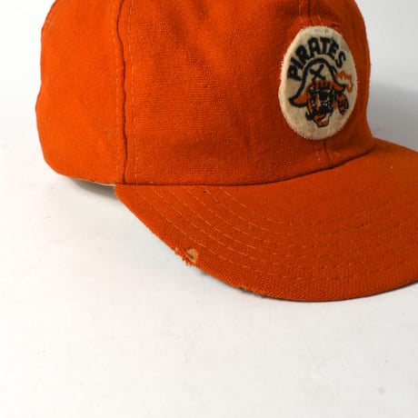 VINTAGE "PIRATES" CAP