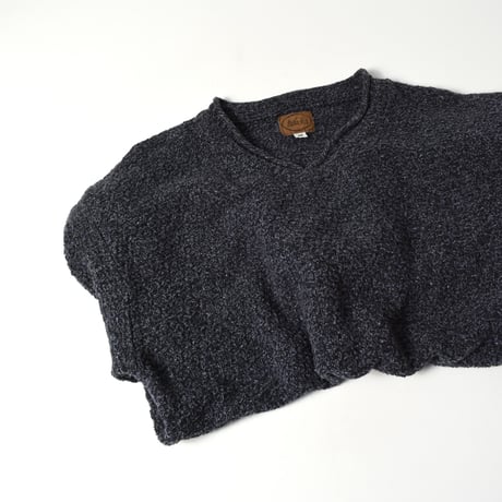 USED "REI" V-NECK KNIT SWEATER