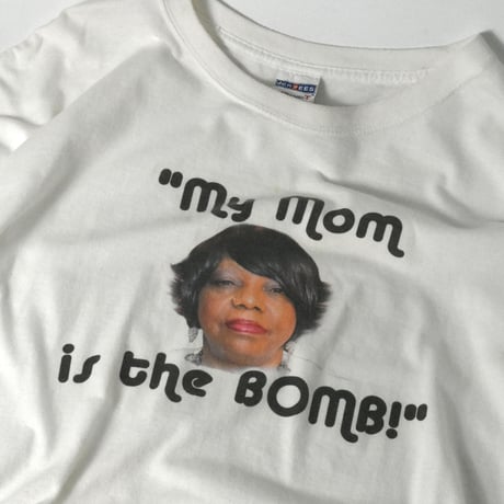 USED "MY MOM IS THE BOMB" T-shirt