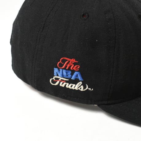 USED 96'S "CHIAGO BULLS / WORLD CHAMPIONS" SNAPBACK