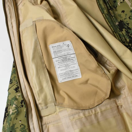 USED "US NAVY TYPE III" GORE-TEX NYLON PARKA