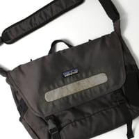 USED "PATAGONIA HALF MASS" MESSENGER BAG