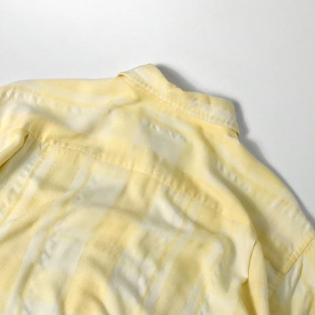 USED "VAN HEUSEN" S/S CHECH SHIRT