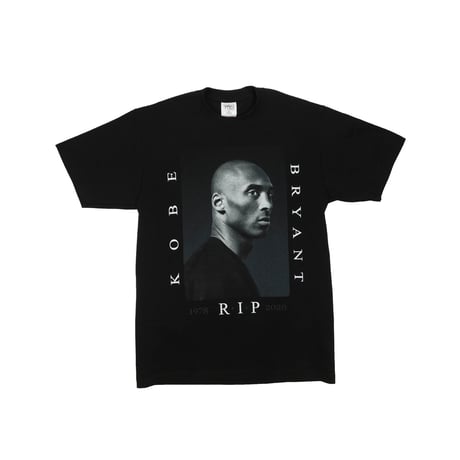 "KOBE BRYANT / R.I.P BLACK MAMBA" T-shirt