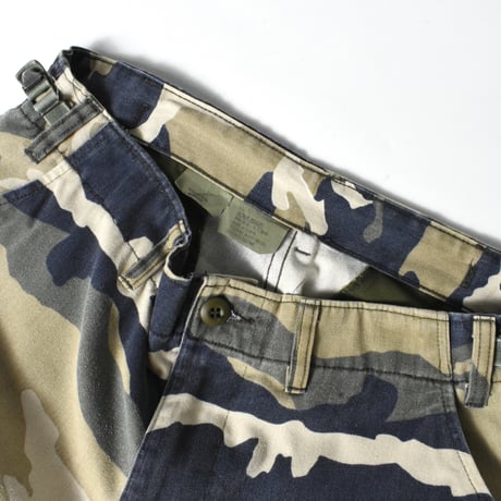 USED "TRU-SPEC" CAMO CARGO PANTS