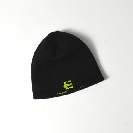 USED "ETNIES" REVERSIBLE SINGLE BEANIE