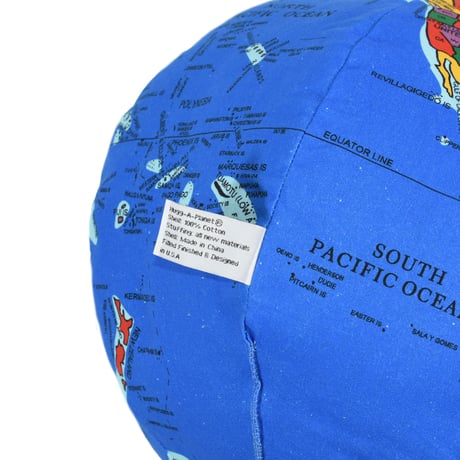 "HUGG A PLANET / EARTH" STUFFED TOY