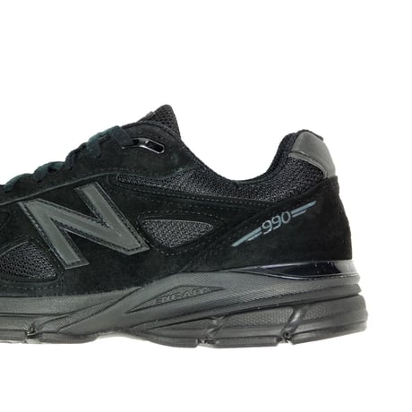 "NEW BALANCE / 990 V4"