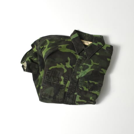 USED 90'S "CABELA'S" CAMO L/S SHIRT