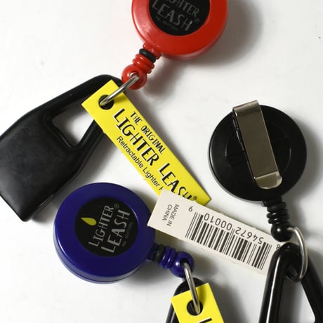 "LIGHTER LEASH" RETRACTABLE LIGHTER HOLDER
