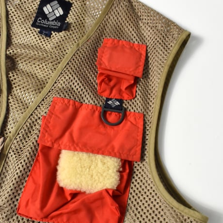 USED 90'S "COLUMBIA" MESH FISHING VEST