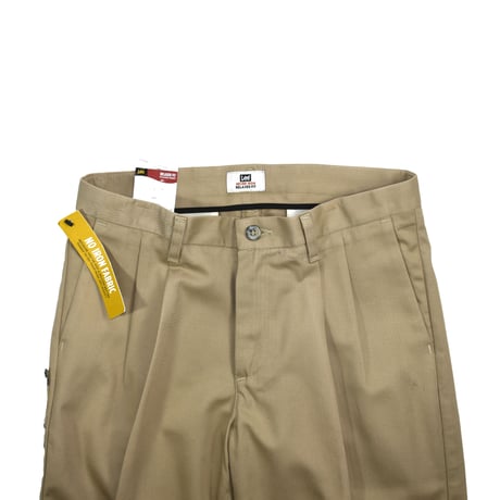 NOS "LEE / RELAXED FIT" FRONT PLEATED PANTS