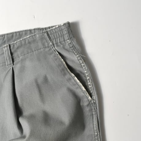 USED "DOCKERS" 1-TUCK CHINO PANTS