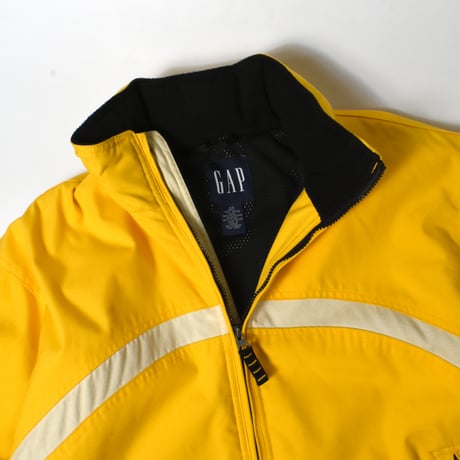 USED 90-00'S "GAP" ACTIVE JACKET