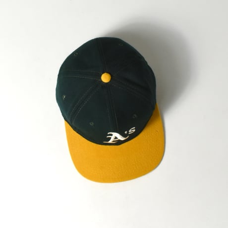 USED 80’S "OAKLAND ATHLETIC" WOOL CAP