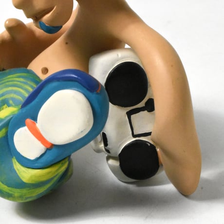 "REFLEXIONS / KICK-X" FIGURINE