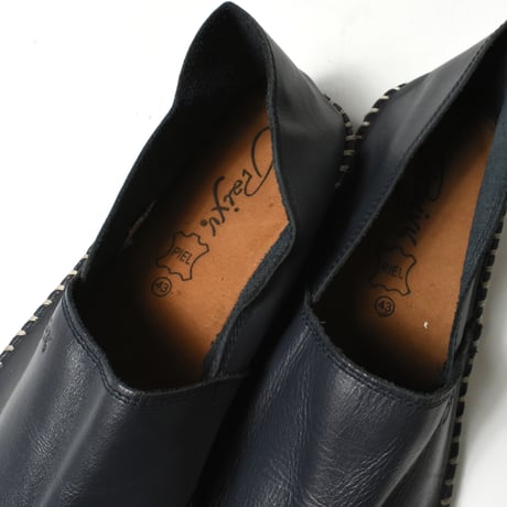 USED "RAIXU" LEATHER MOCCASIN SHOES