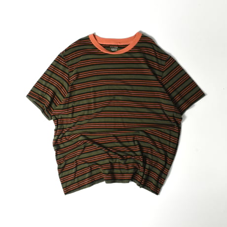 USED "NO BOUNDARIES" BOADER T-shirt
