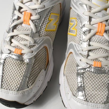 USED "NEW BALANCE / 530"