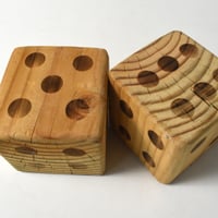 USED UNKNOWN WOODEN DICE