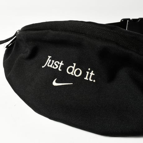 USED "NIKE" WAIST BAG