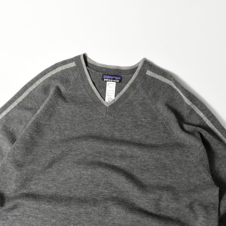 USED "PATAGONIA" WOOL /  CASHMERE V NECK KNIT