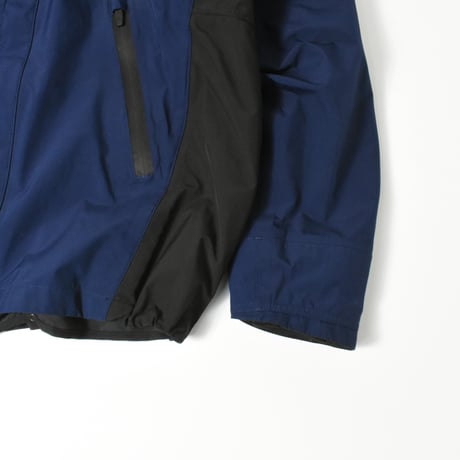 USED "ZERO RESTRICTION" GORE-TEX®︎ SHELL JACKET