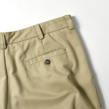 USED "IZOD" 2-TUCK SLACKS SHORTS