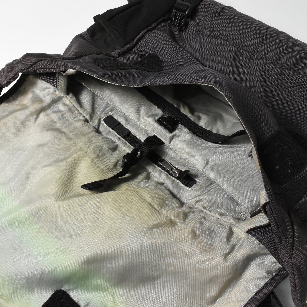 バッグ patagonia HALF MASS messenger bag ANDBL.jpg