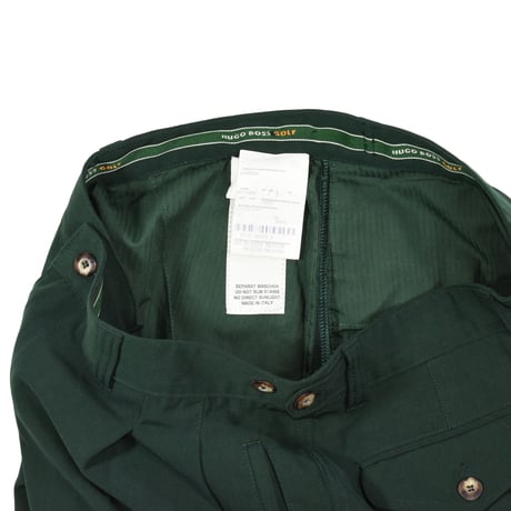 USED "HUGO BOSS GOLF" 2-TUCK SHORTS