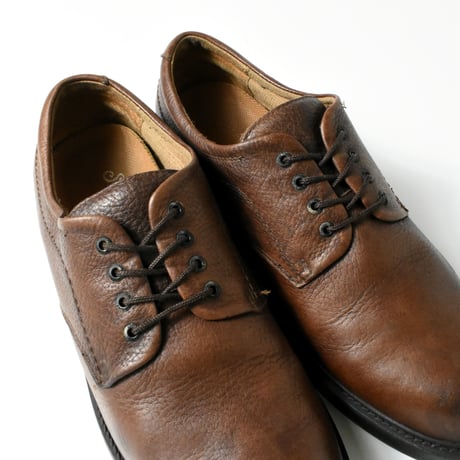 USED "ST. JOHN’S BAY" LEATHER SHOES
