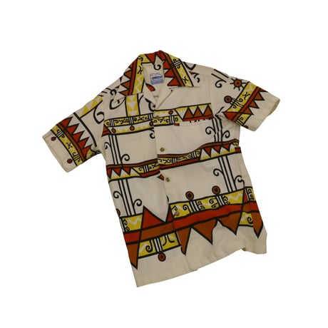 VINTAGE OPEN COLLARED HAWAIIAN SHIRT