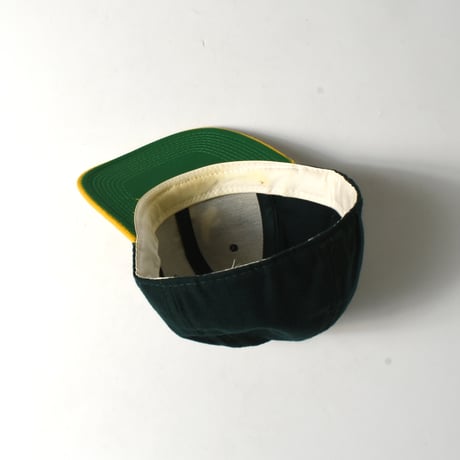 USED 80’S "OAKLAND ATHLETIC" WOOL CAP