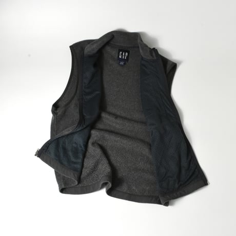 USED "GAP" ZIP UP FLEECE VEST