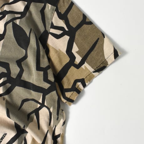 USED "PREDATOR CAMOUFLAGE" T-shirt