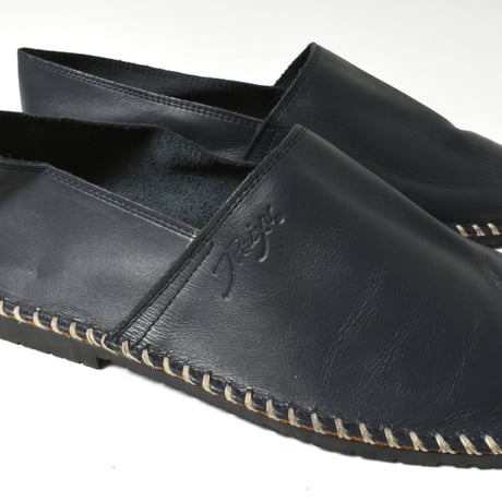 USED "RAIXU" LEATHER MOCCASIN SHOES